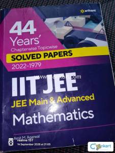 Unused Arihant 44 years IIT JEE solved paper maths