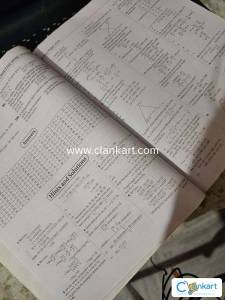 Arihant JEE UP Polytechnic - study material with solved papers