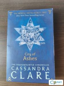 City of Ashes- The Shadowhunter Chronicles by Cassandra Clare