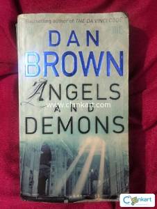 Dan Brown: Angels and Demons