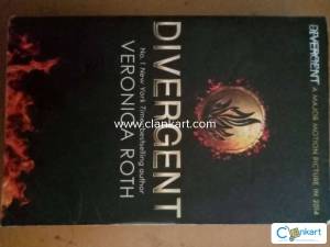 Divergent by Veronica Roth