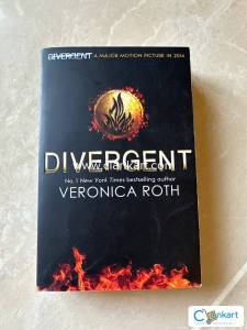 Divergent by Veronica Ruth