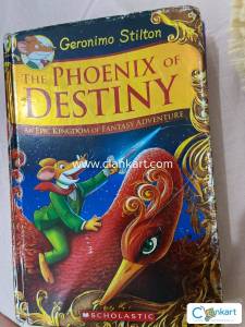 Geronimo Stilton reading book