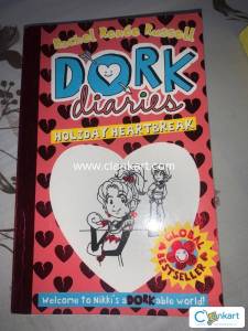 HOLIDAY HEARTBREAK-DORK DIARIES