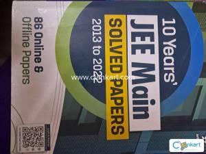 Jee mains detailed solved paper (in new condition)