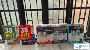 MTG FINGERTIPS PHYSICS, CHEMISTRY, BIOLOGY AND PYQ BOOKS