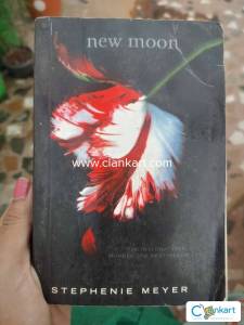 New moon by STEPHANIE MAYER