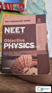 Objective physics Sc pandey for neet