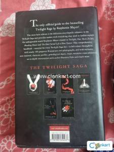 THE TWILIGHT SAGA :- the illustrated official guide