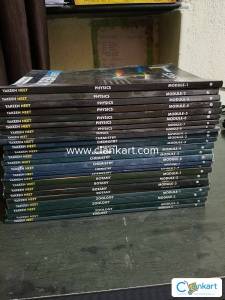 Yakeen Dropper Neet module 24 booklets(just B ex-4 Solved)